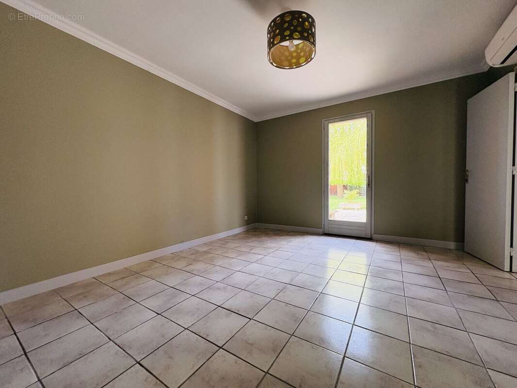 Maison 197 m² à Le Poinconnet  - photo 5