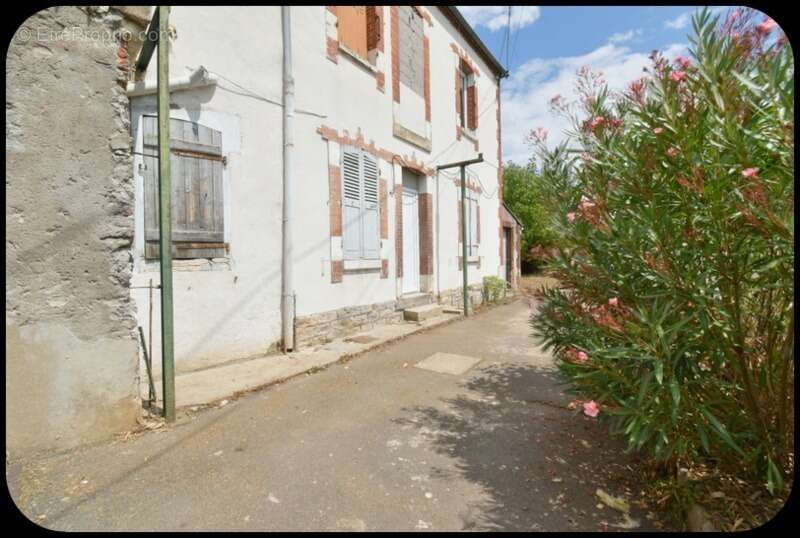 Maison à MONTLUCON