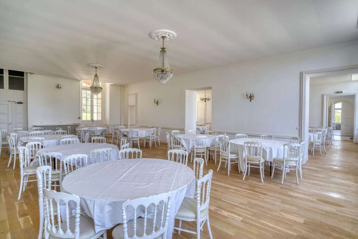 Maison à FONTAINEBLEAU