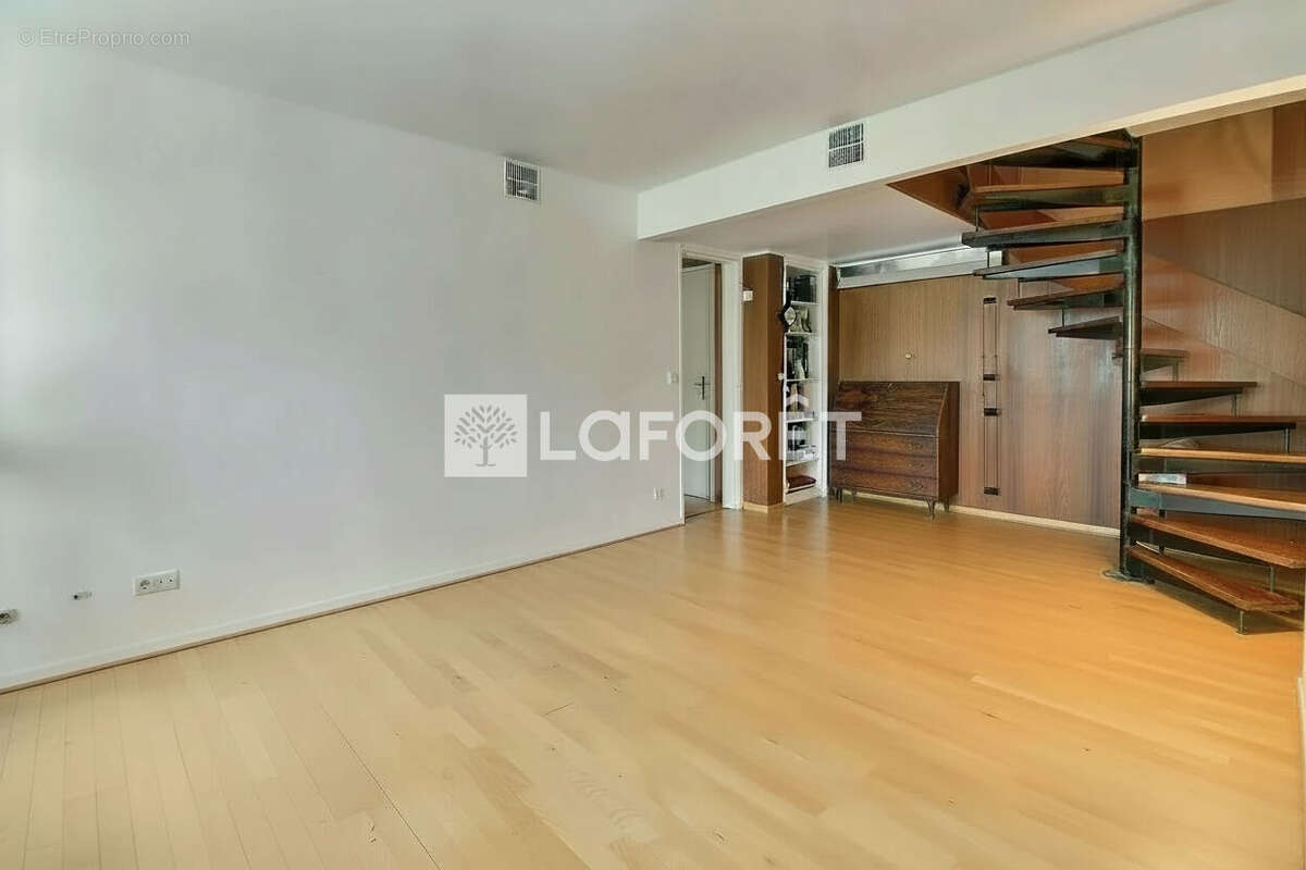 Appartement à SURESNES