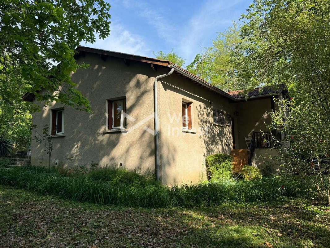 ENTREE  - Maison à MARZENS