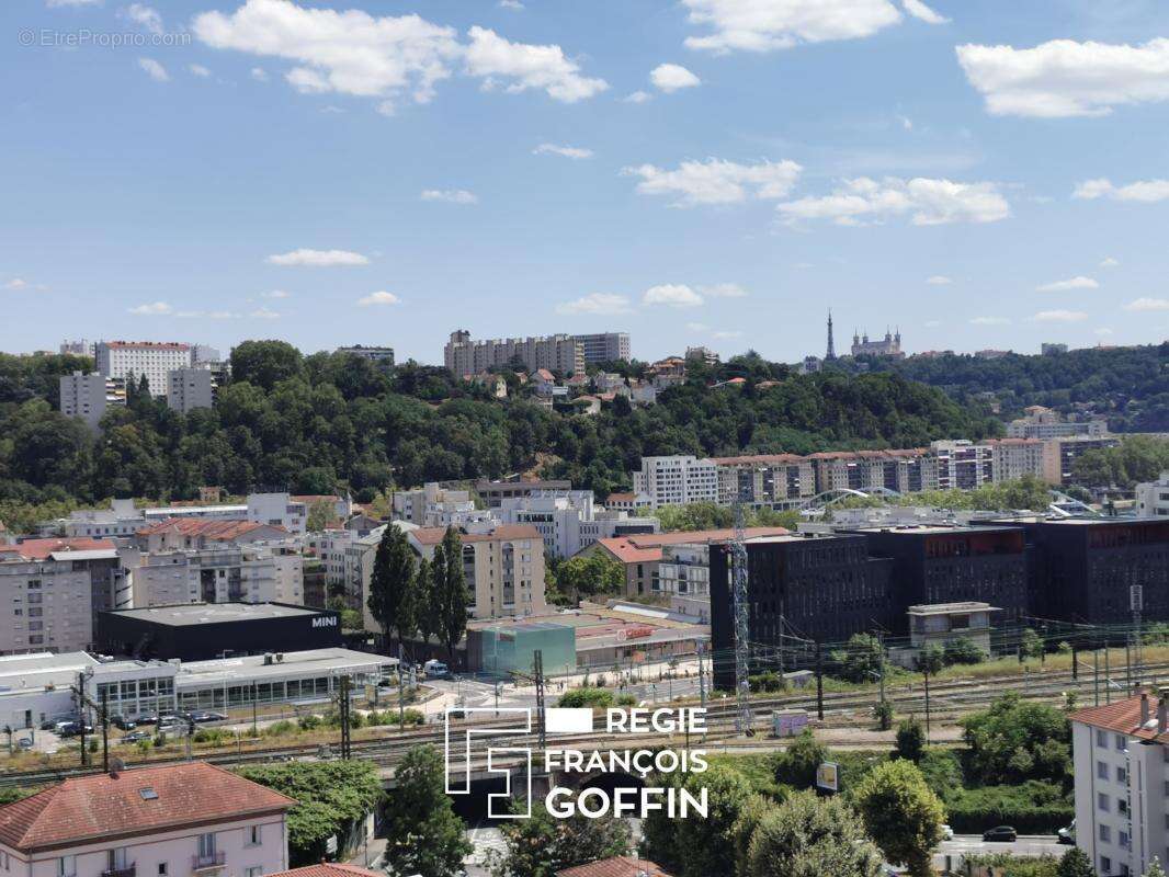 Appartement à LYON-9E