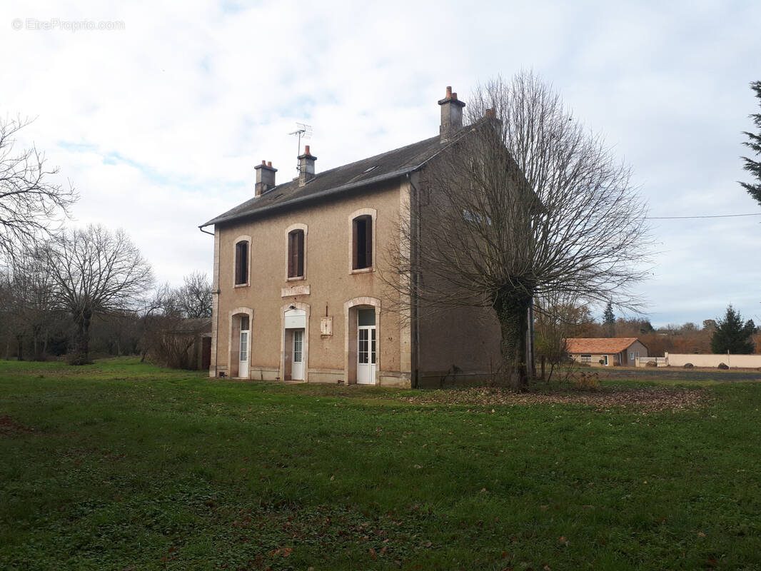 Maison à AVAILLES-LIMOUZINE