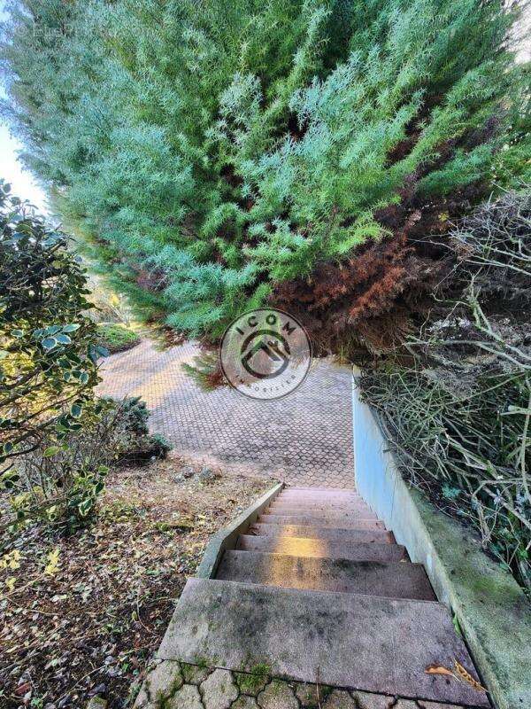 Maison à COULOUNIEIX-CHAMIERS