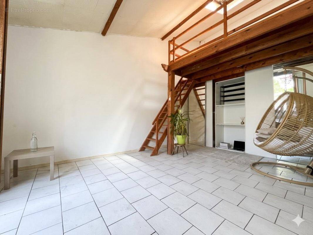 Appartement à PUSSAY