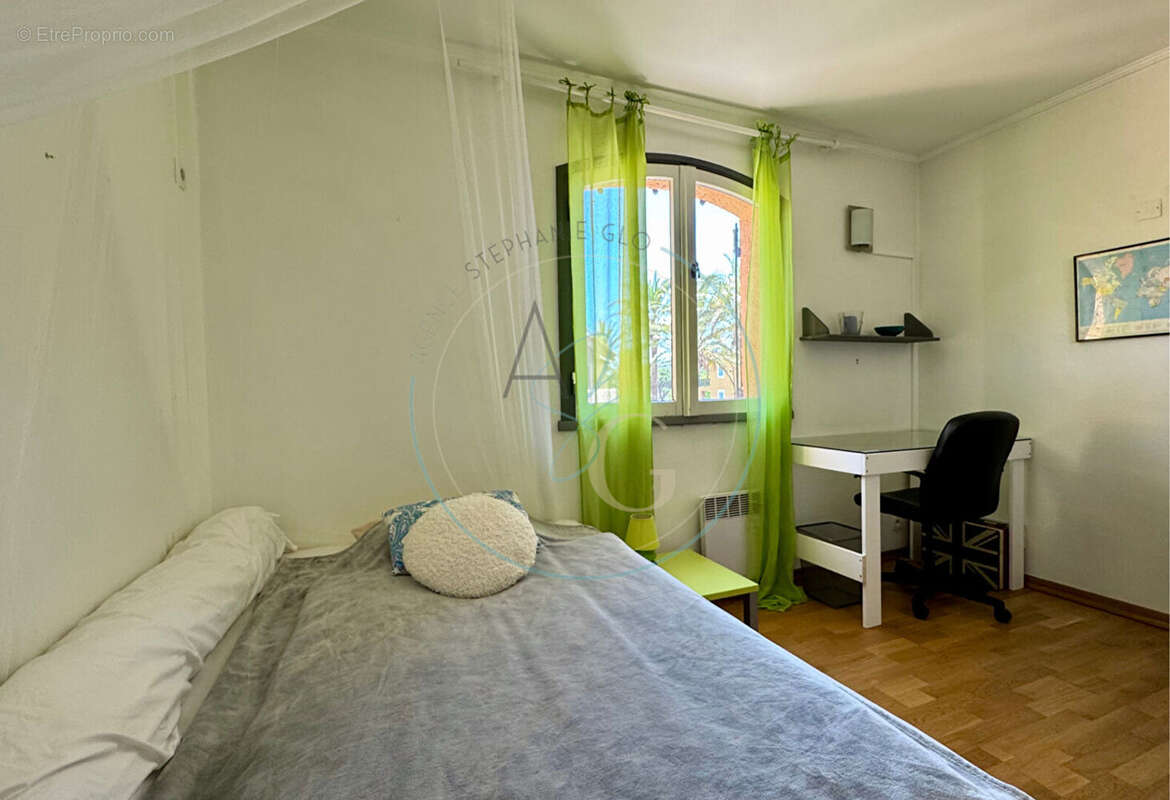 Appartement à COGOLIN