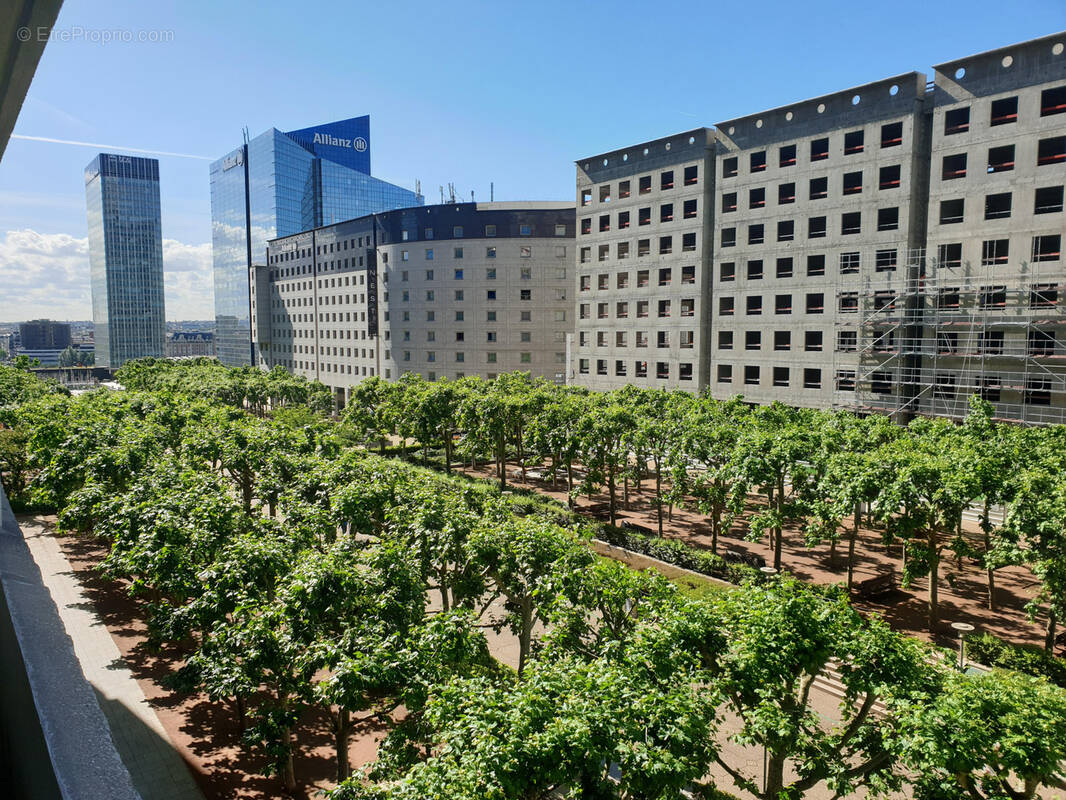 Appartement à COURBEVOIE