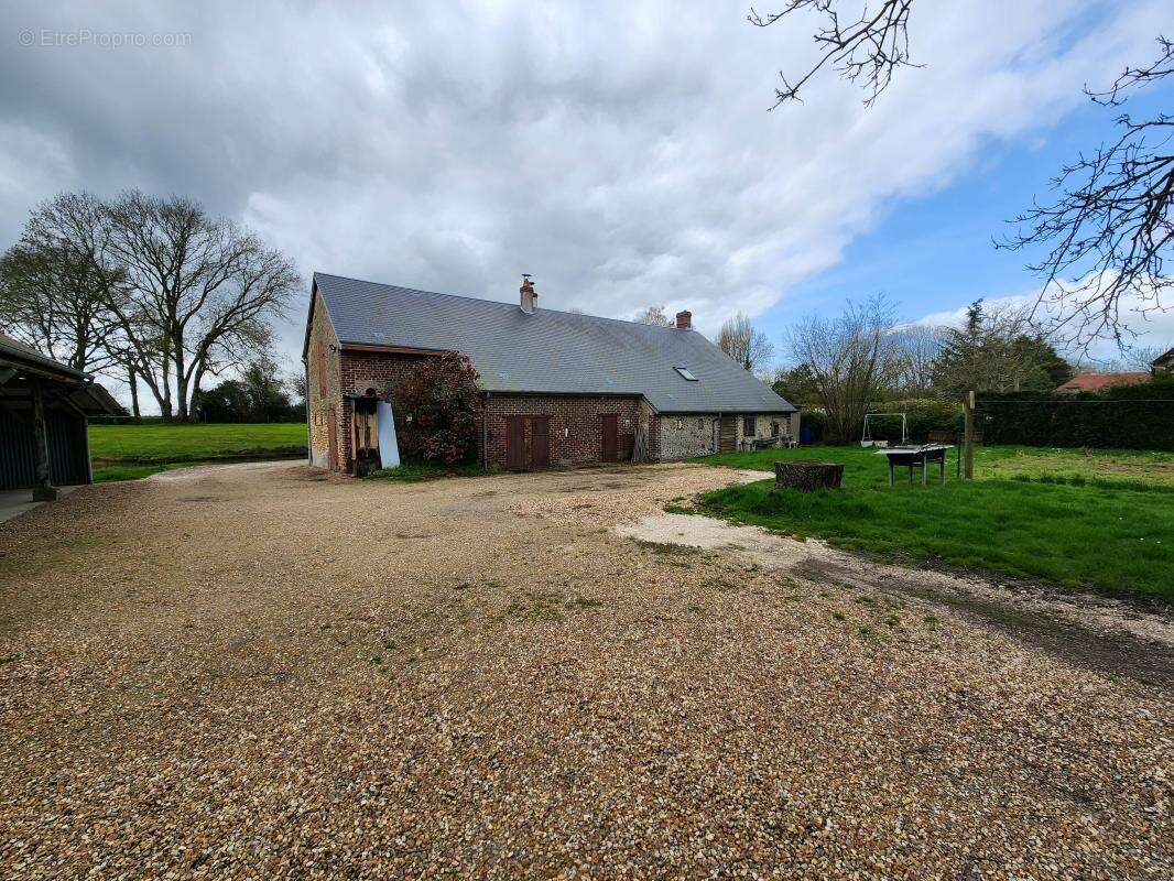 Maison à SAINT-AGIL