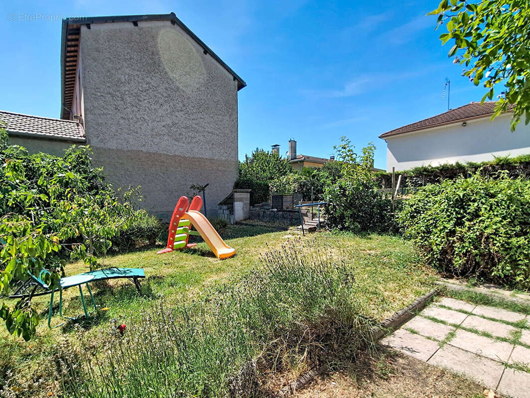 Prox Voie Verte / Métro Cuire - grande maison familiale - photo 18