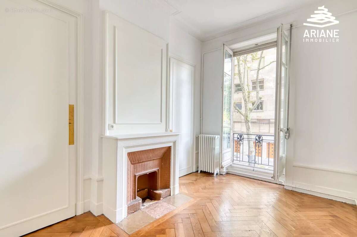 Appartement à LYON-6E