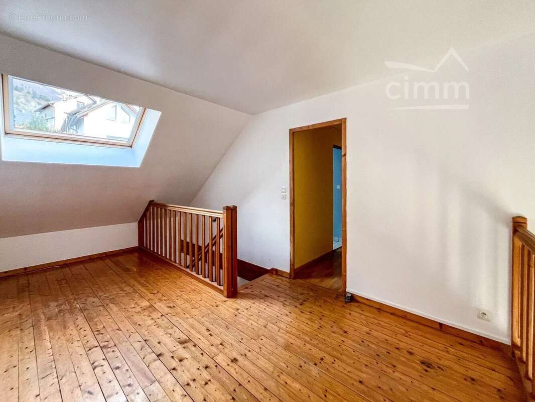 Maison à LA TERRASSE