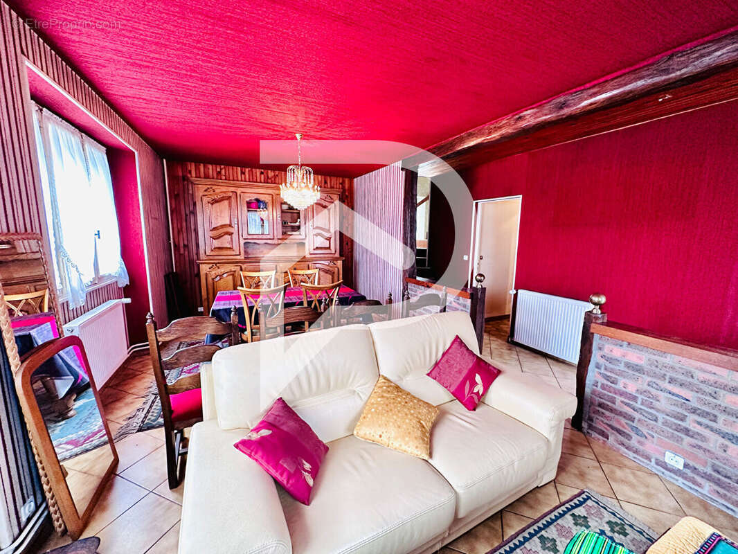 Maison à SONCOURT-SUR-MARNE