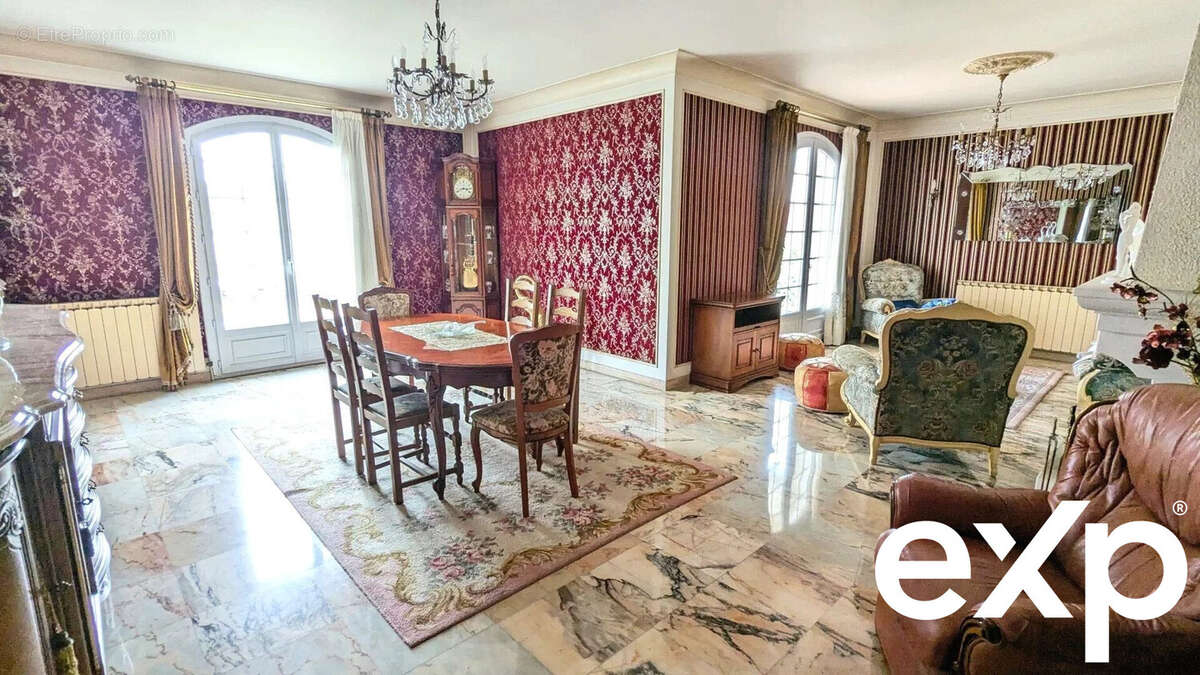 Salon - salle à manger - Maison à AGEN