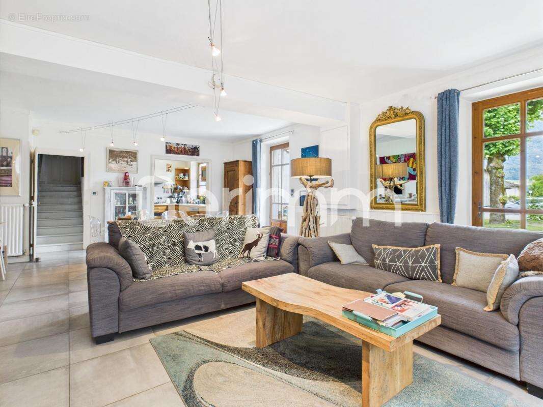 Maison à LA BUISSIERE