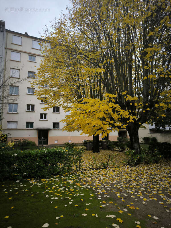 Appartement à SARTROUVILLE