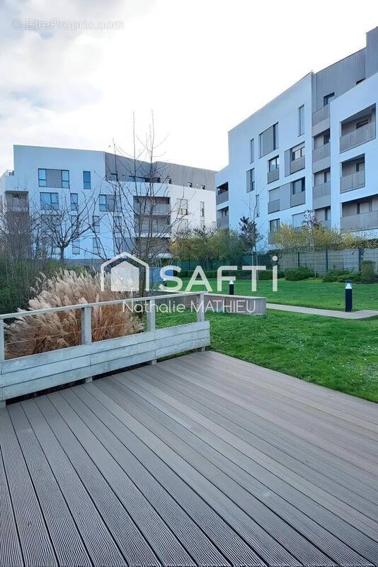 Photo 1 - Appartement à BUSSY-SAINT-GEORGES