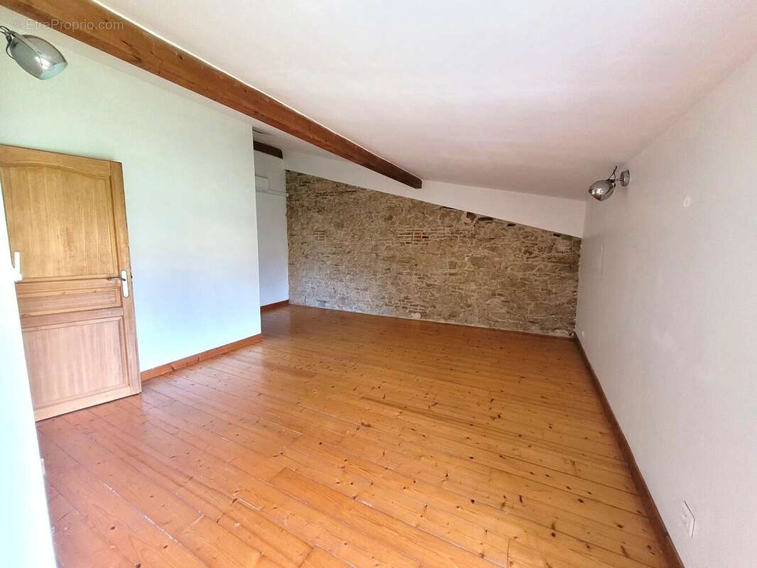 Ferme rénovée  avec piscine sur 2900 m² de terrain - photo 11