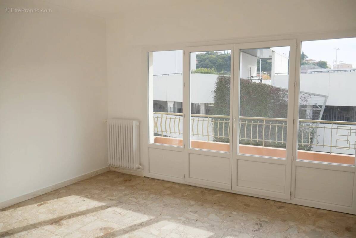 Appartement à SAINT-RAPHAEL