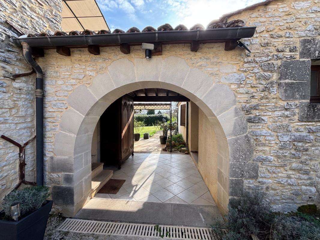 Maison à LEOBARD