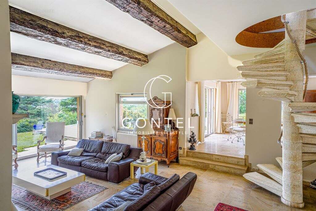 Maison à SAINT-CYR-AU-MONT-D'OR