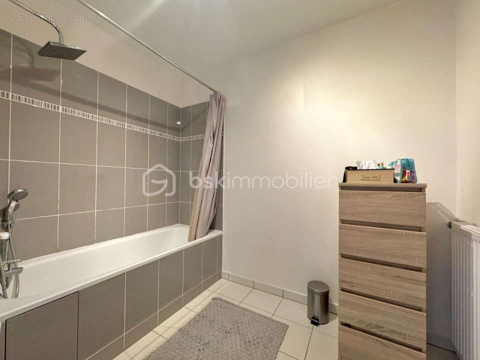 Appartement à SAINTRY-SUR-SEINE