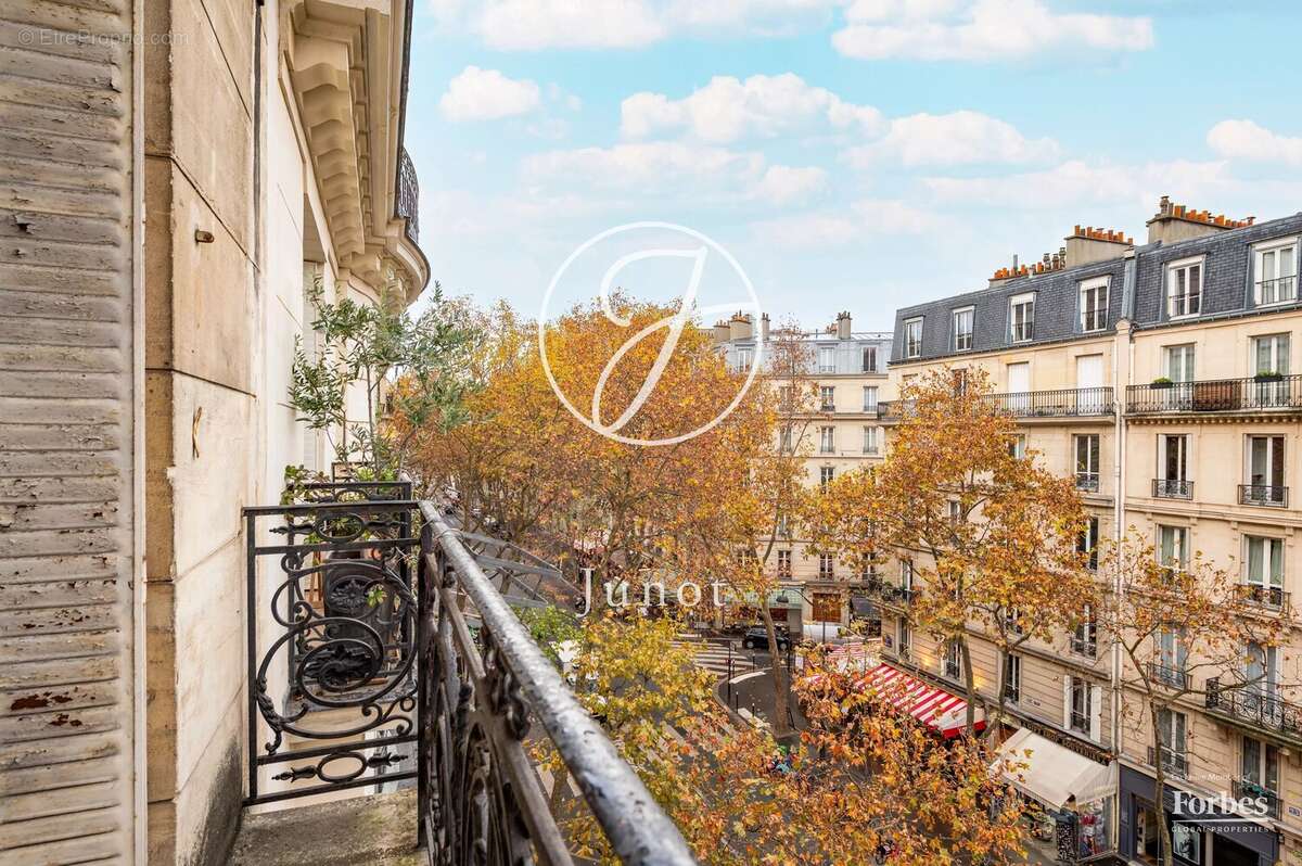 Appartement à PARIS-7E