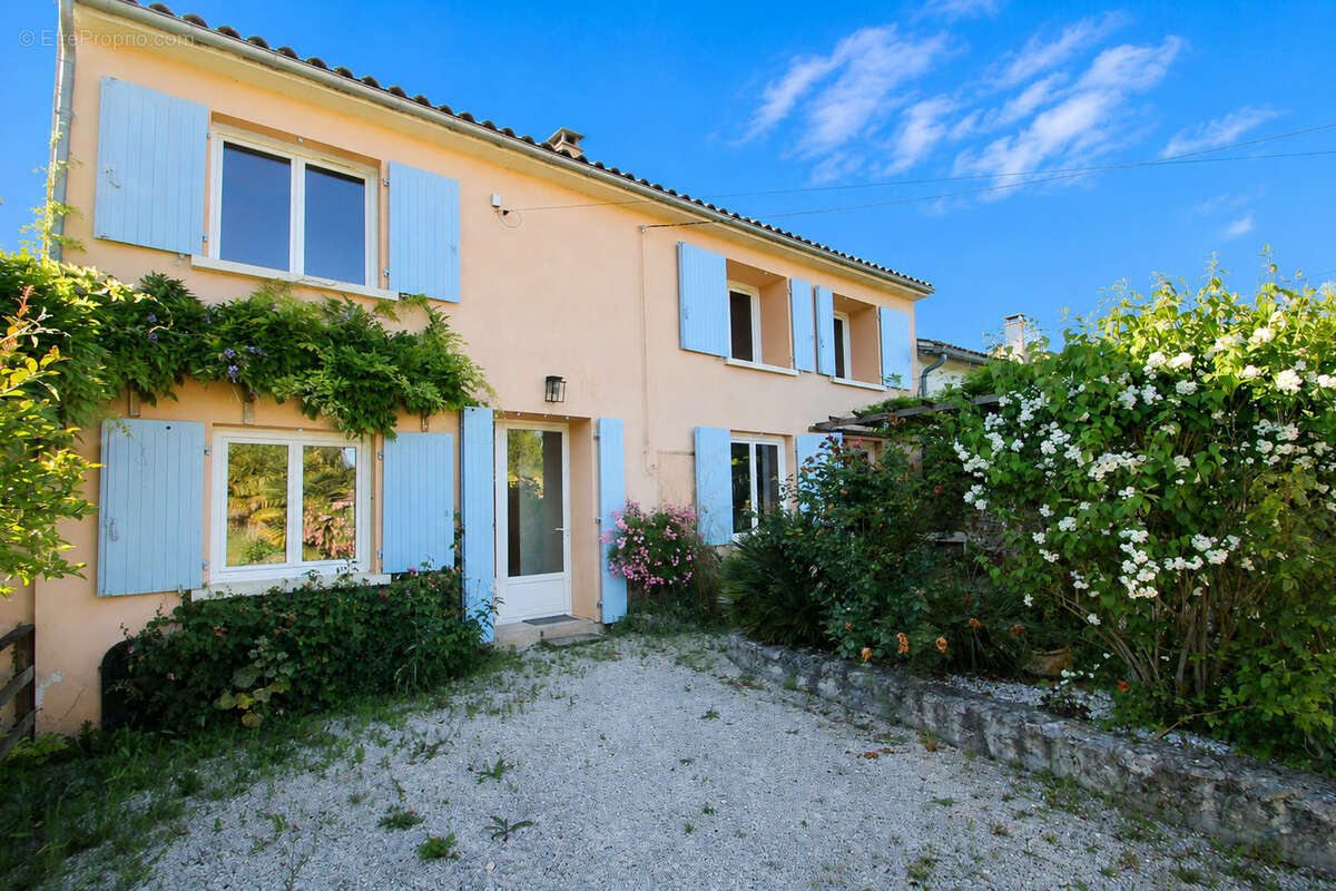 Maison à MESNAC