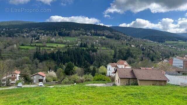 Terrain à SAINT-SAUVEUR-EN-RUE
