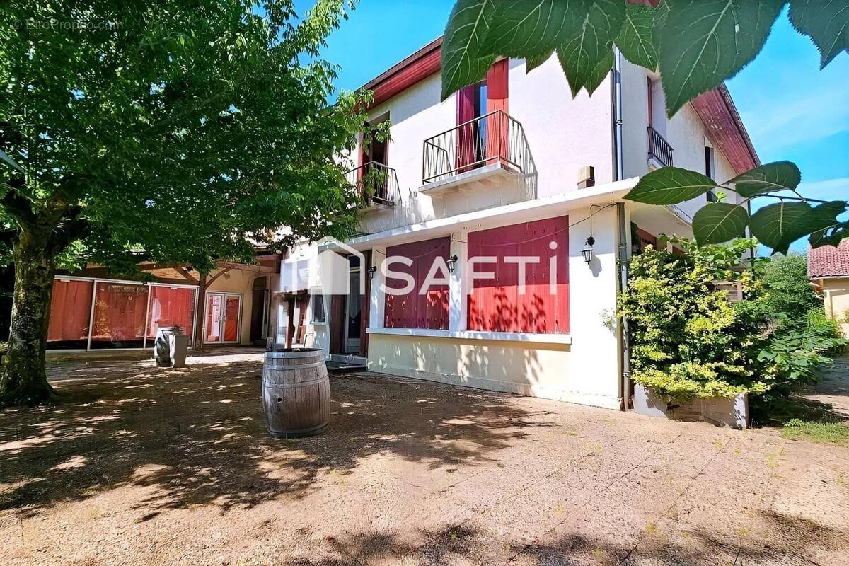 Photo 1 - Appartement à SAINT-GEORGES-DE-MONTCLARD