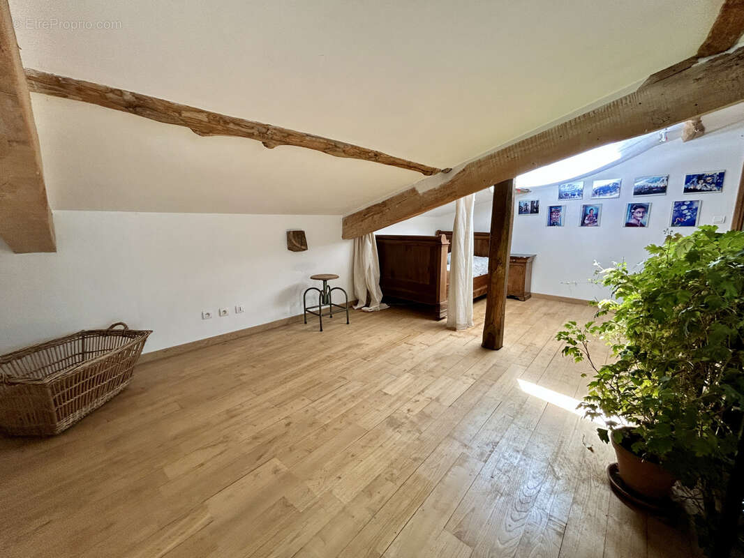 Maison à LAGRAULET-SAINT-NICOLAS