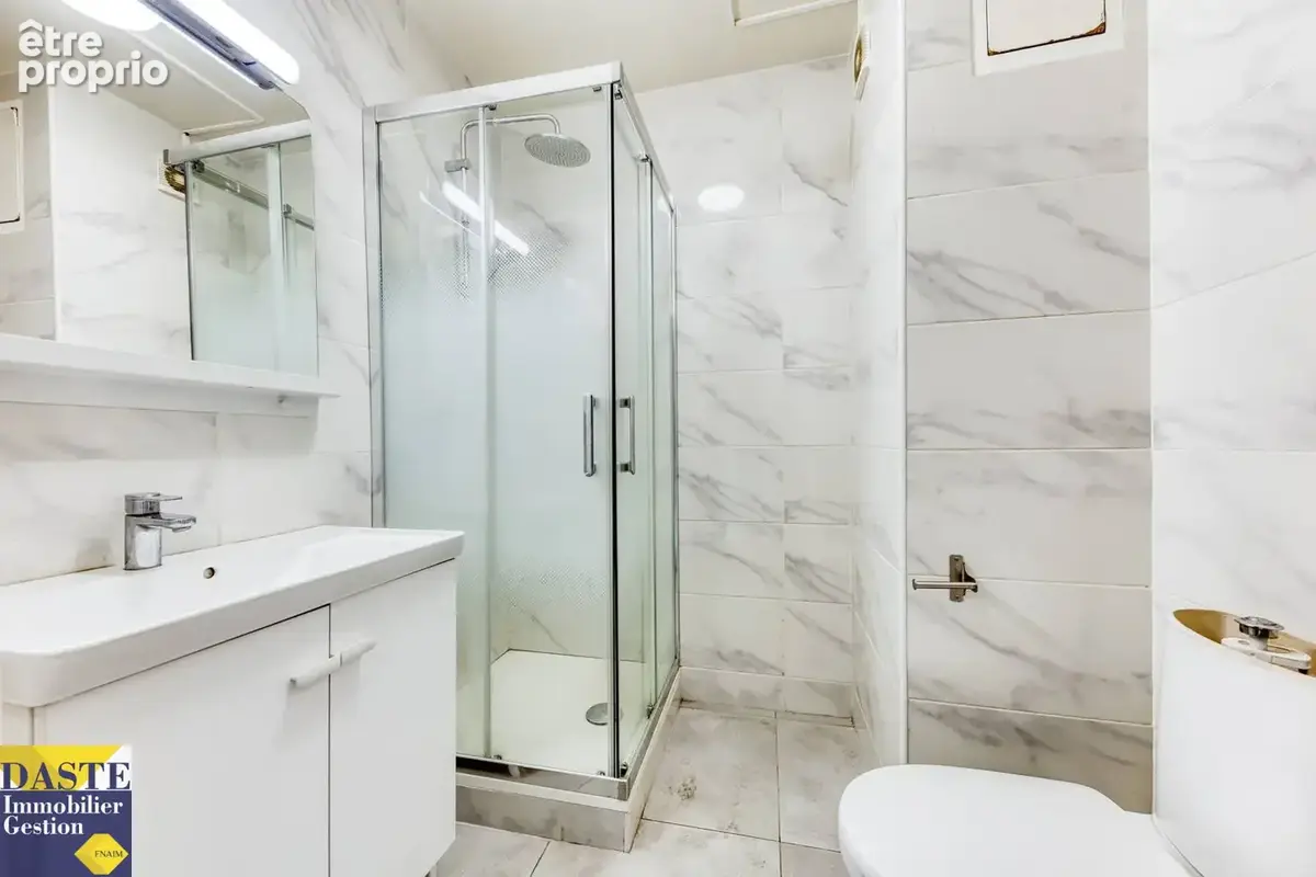 A deux pas de la gare à pieds, studio de 25.72m2 - photo 5