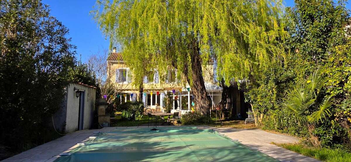 Maison à MONTELIMAR
