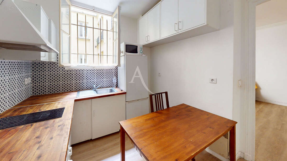 Appartement à PARIS-10E