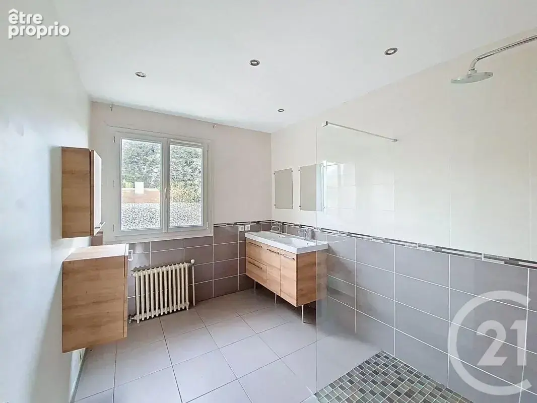 Maison 93 m² à Feyzin  - photo 6