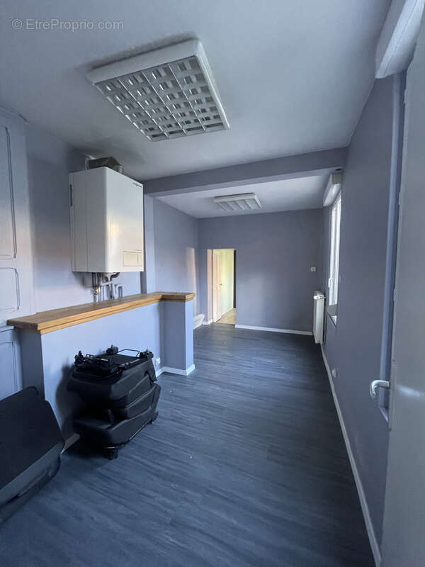 Commerce à AVESNES-LE-COMTE