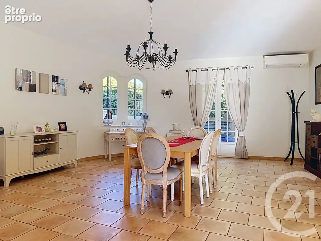 Maison 5 pièces 231 m² à vendre à Morieres-Les-Avignon (84310) - photo 6