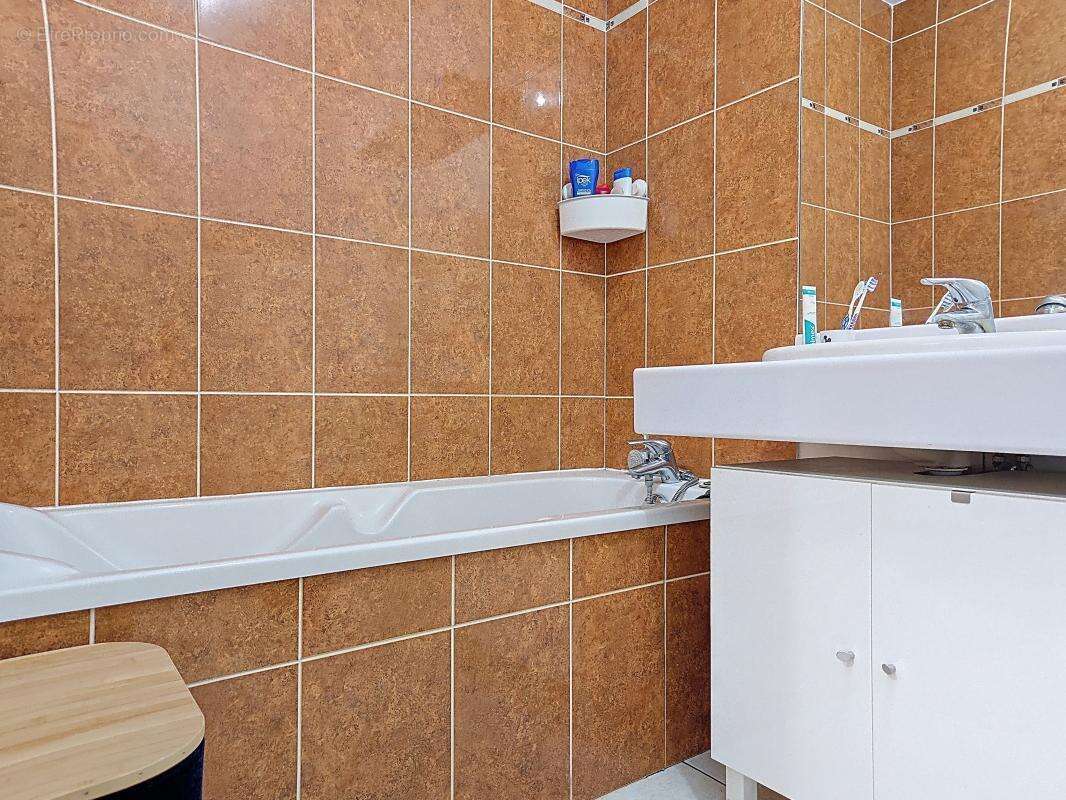 Appartement à MEYZIEU