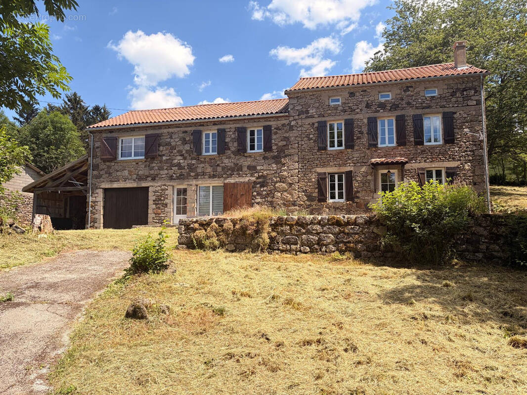 Maison à LE PLAGNAL