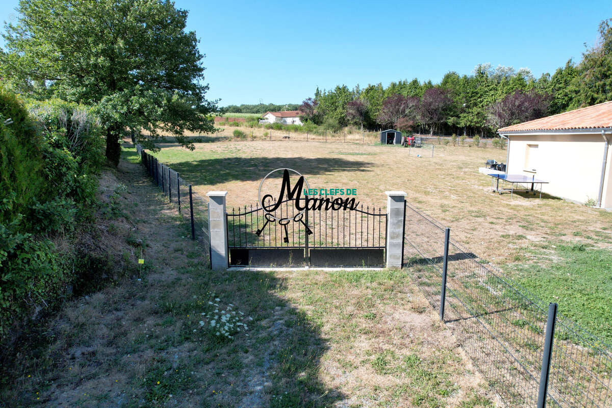 Terrain constructible 1187m2 - photo 4