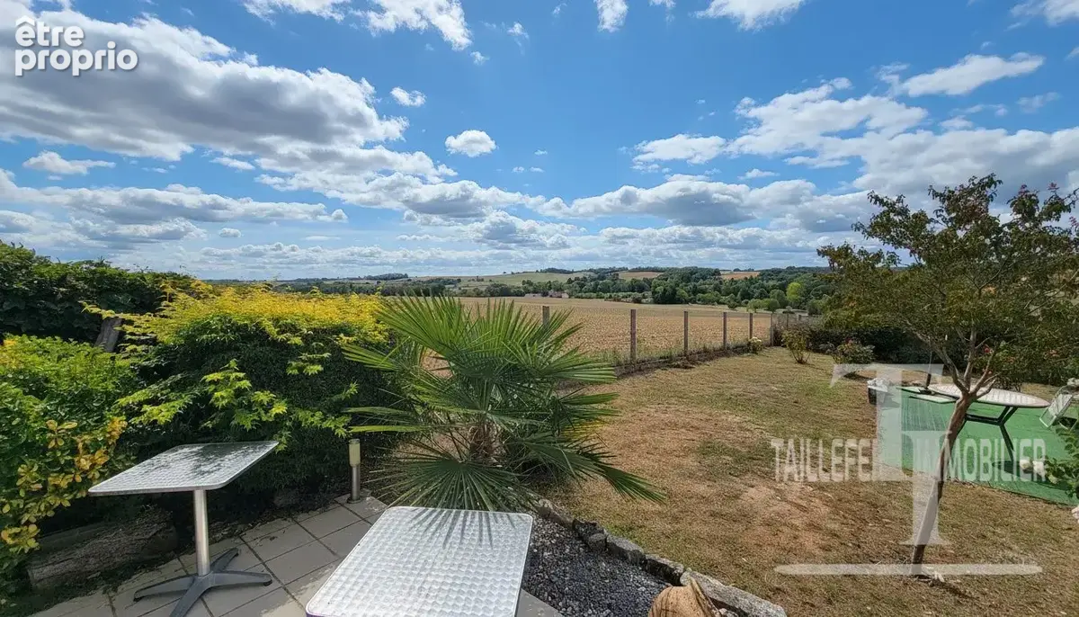Maison 5 pièces 110 m² à vendre à Feuillade (16380) - photo 4