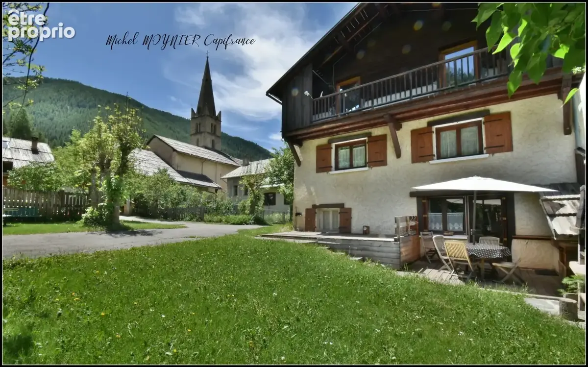 Maison à CHATEAU-VILLE-VIEILLE
