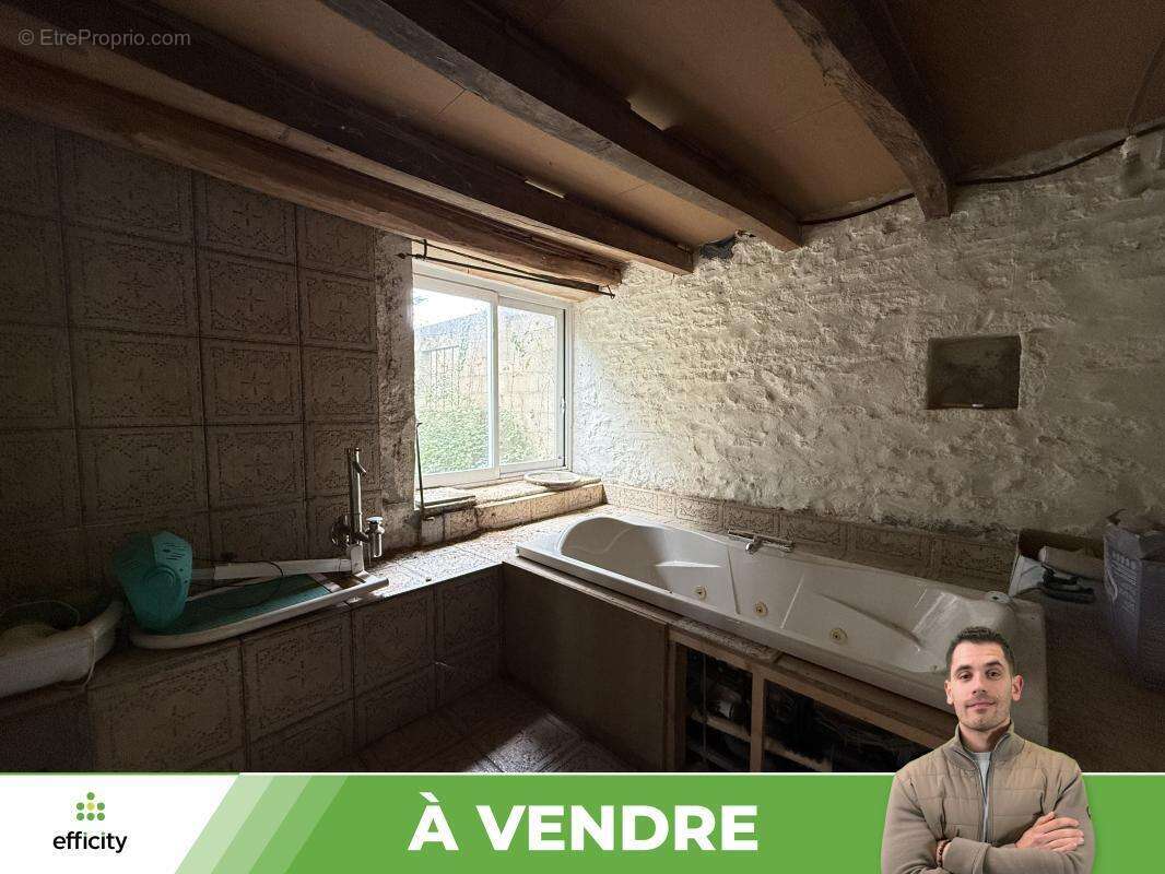 Maison à USSON-DU-POITOU