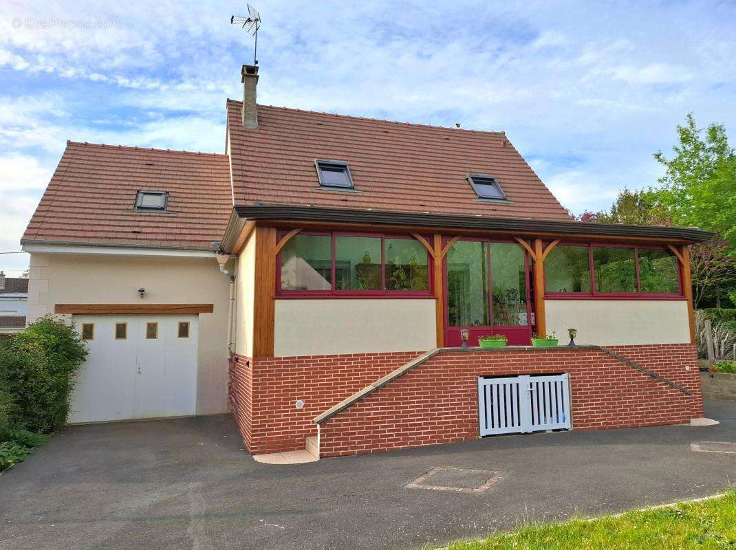Maison à TRACY-LE-VAL