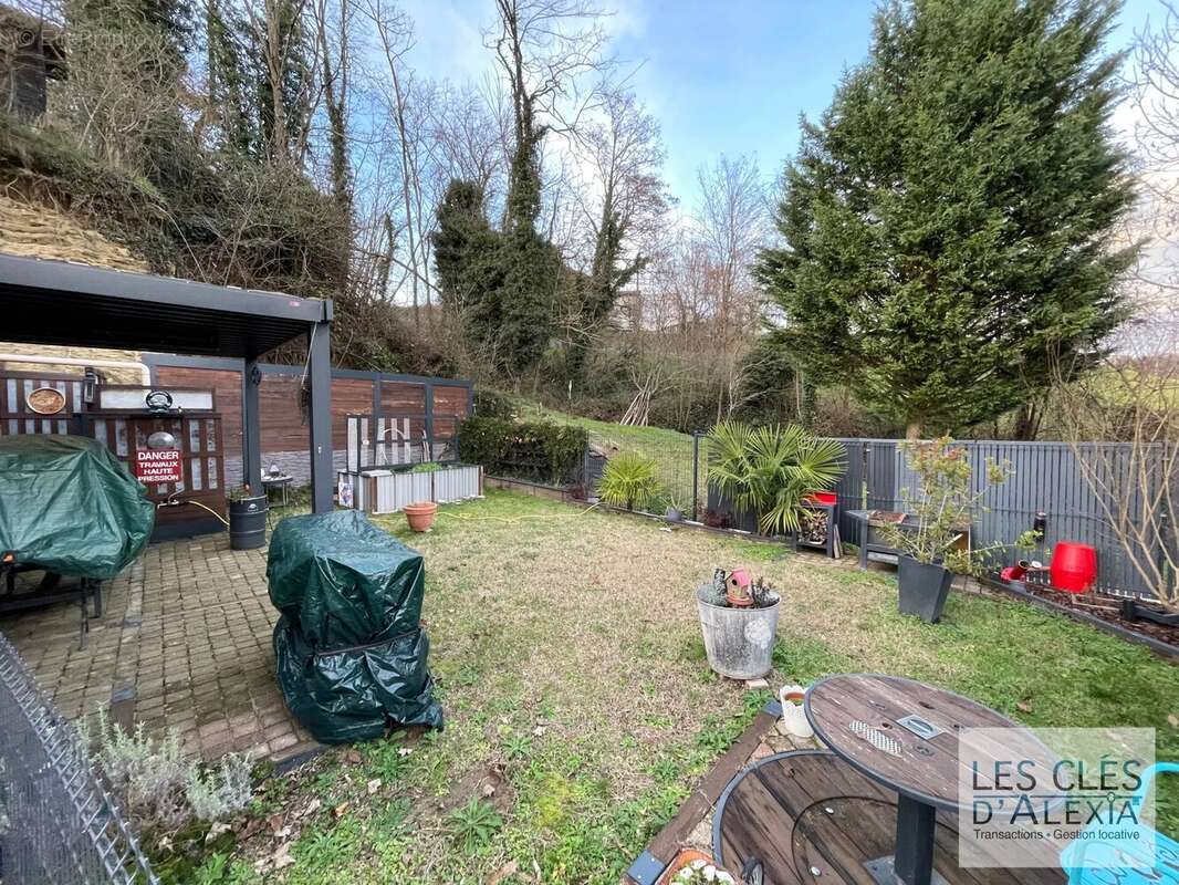 Maison à PONT-EVEQUE