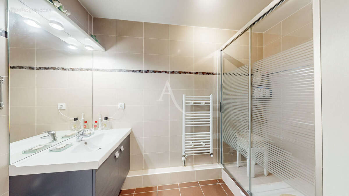 Appartement à LE PLESSIS-ROBINSON