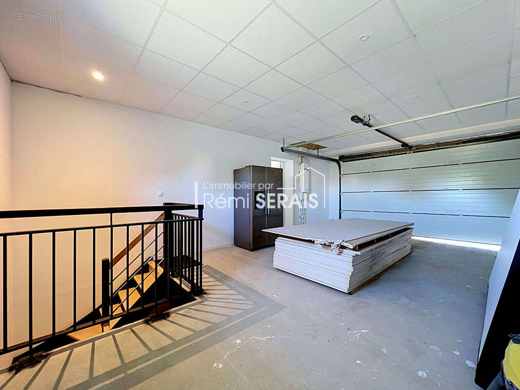 Maison contemporaine à Flers avec sous-sol exceptionnel et prestations modernes - photo 17