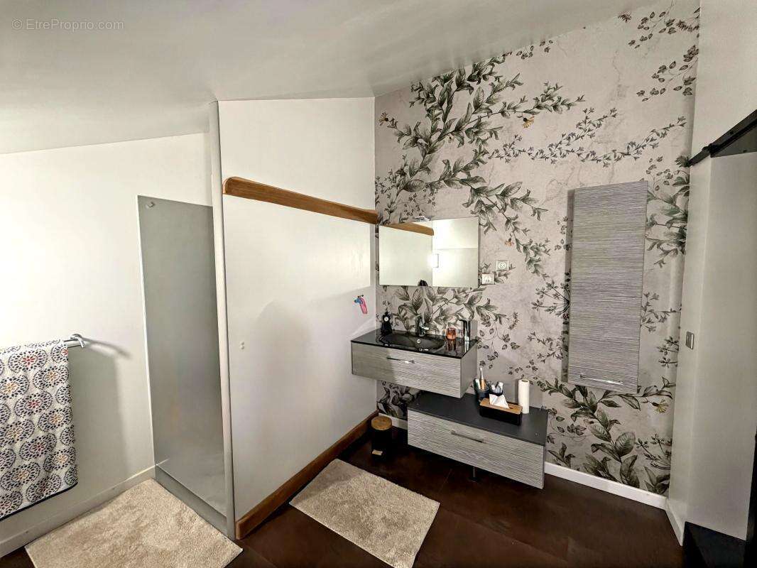 Maison à CHANOZ-CHATENAY