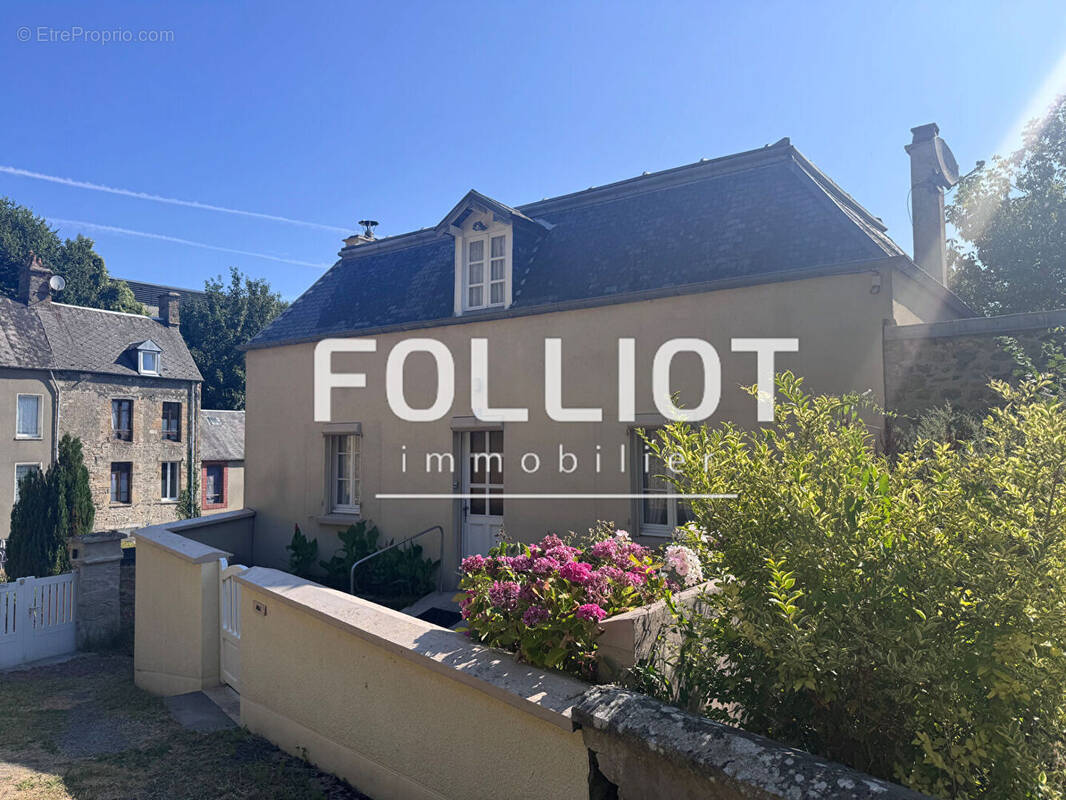 Maison à COUTANCES