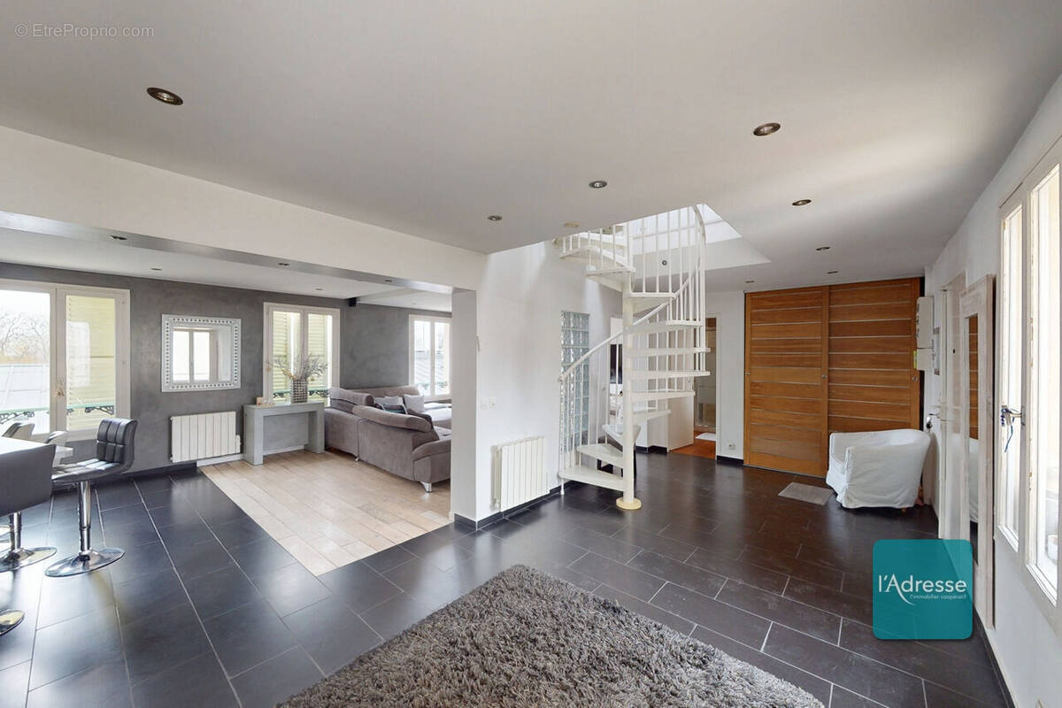 Appartement à NOGENT-SUR-MARNE