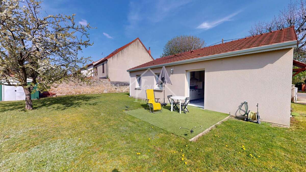 Maison à AIGUEPERSE